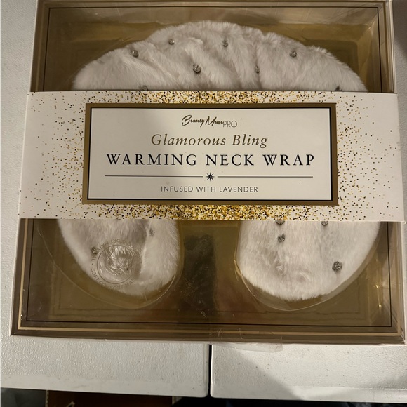 beauty muse pro Accessories - White Warming Neck Wrap
